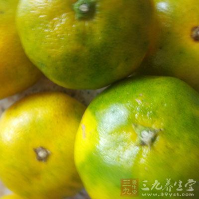 一个橘子或绿茶