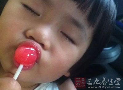 一个健康小儿与麻疹病人接触后,大约要经过10天到半个月的时间开始发病,这段时间,我们称潜伏期。 一个健康小儿与麻疹病人接触后,大约要经过10天到半个月的时间开始发病,这段时间,我们称潜伏期。