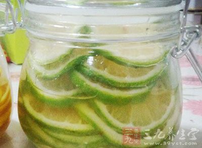 长吃对眼睛有益的食物，也有某种程度上的帮助