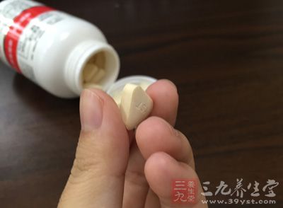 服用中樞興奮藥物可導(dǎo)致失眠