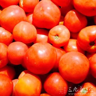 推薦食物：西紅柿、菠菜等