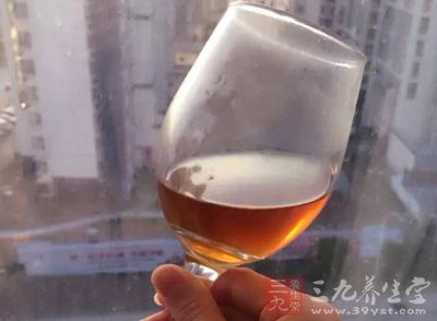 睡前一杯红酒 这样喝酒危害太大却不知