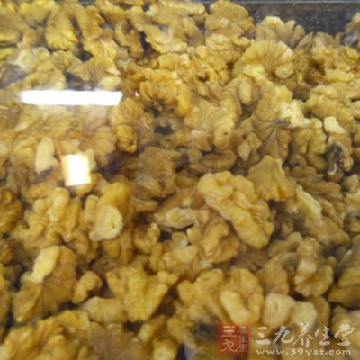 桃仁中的脂肪油(扁桃油)有驱虫作用