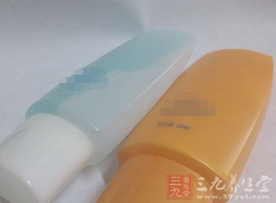 开车时记得搽防晒霜