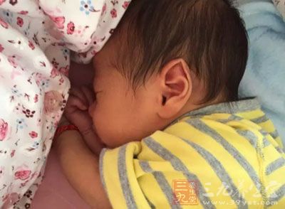 婴儿贫血吃什么