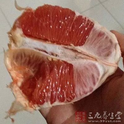 独特的果酸成分，能使新陈代谢更顺畅，卡路里低