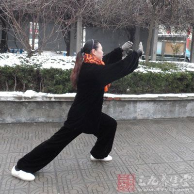 冬季用太极圈养肾，是中华健身界的共识