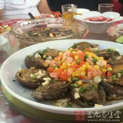 凡在晚上20時(shí)后進(jìn)食就被稱作“夜宵”