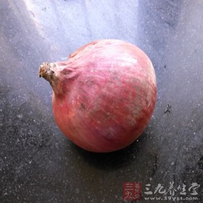 一顆鮮洋蔥