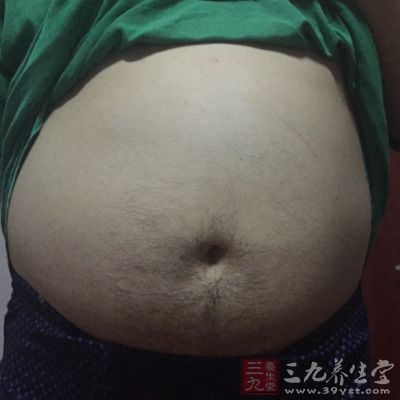 腹部有包块状突起