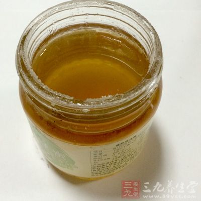 喝点洋槐花蜂蜜水能有效减轻酒后头痛症状