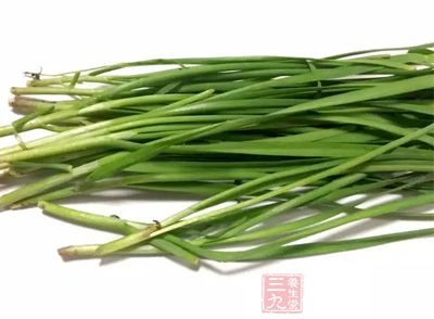 大白菜1棵，胡萝卜半根，白萝卜1/2个，韭菜20根