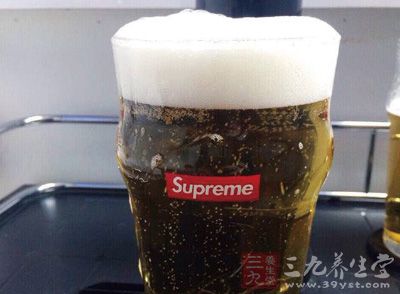 适量的啤酒