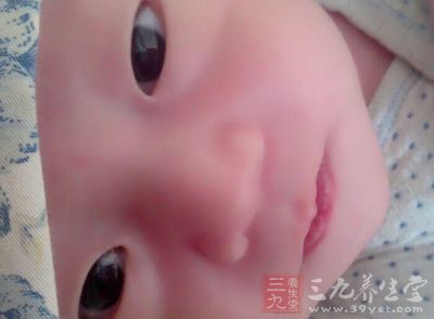 新生儿的发育系统尚未完善