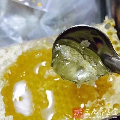 喝的时候过滤并加少许蜂蜜搅 匀即可饮用