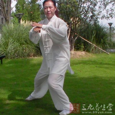 长期练太极拳，可以陶冶性情