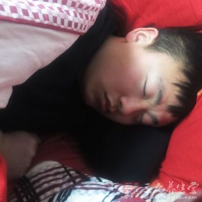 保证睡眠对于男人美白很重要