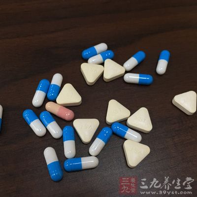 可服用一些止疼、止血类药物