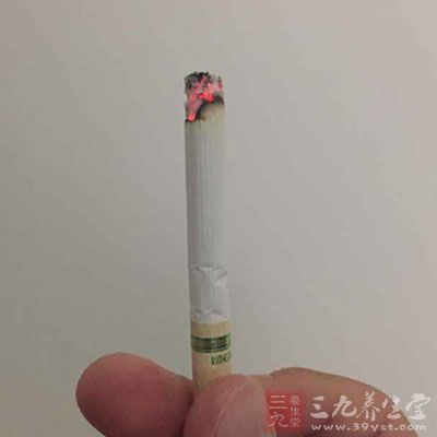 患有腸胃性疾病者，吸煙足以使腸胃病更惡化