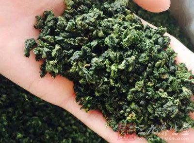 茶叶富含维生素A等物质，能抗辐射