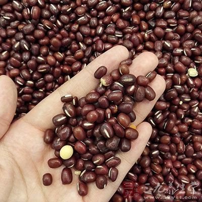 红豆具有消肿减肥排毒的功效