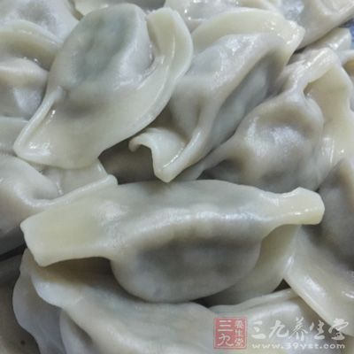 饺子入锅煮熟