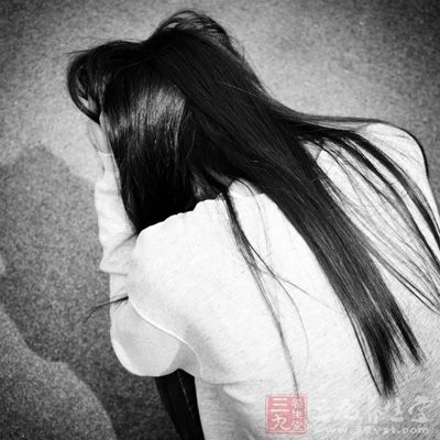 青壮年多见，女性多于男性