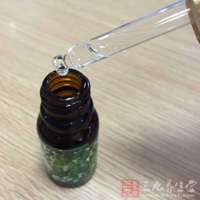 香水不宜過濃或灑得過多