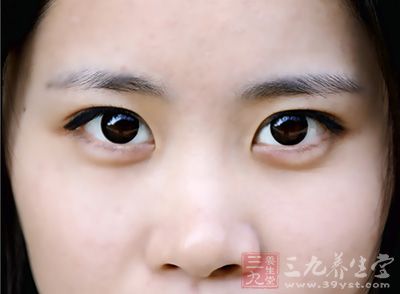 宁波眼科治疗机构飞速发展 良莠不齐问题突出