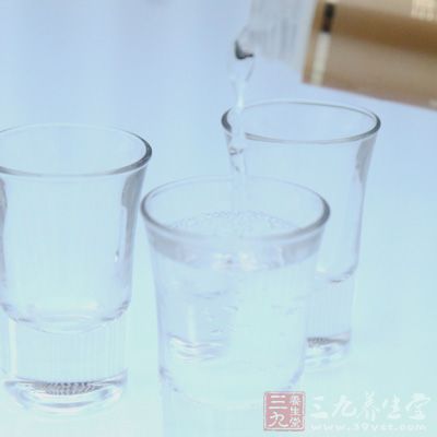 柿子可以帮助人体解酒