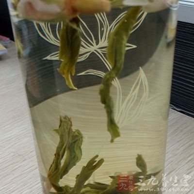 绿茶不仅含有有助减肥的咖啡因