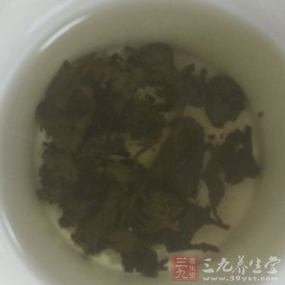 黑茶含有咖啡碱和人体必需的氨基酸以及维生素