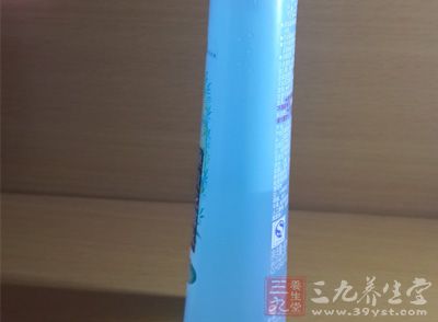 花露水内含有70%至75%的酒精