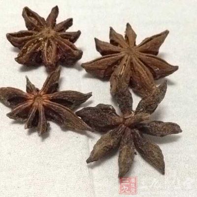 豬皮，花椒，茴香，鹽，醬油，水