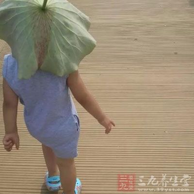 使用类固醇药膏治疗