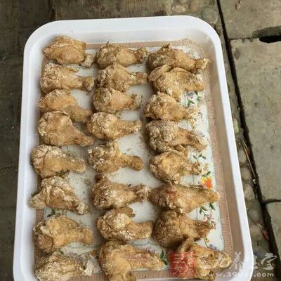 少吃油煎、烧烤、焗烤食物，避免上火