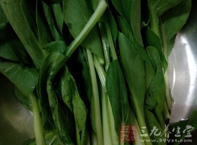 小白菜400克，豆腐泡300克