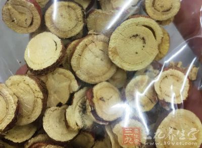 贯众15克，甘草3克，加水煎服