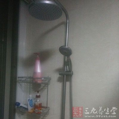 冷水浴是指用10～20℃之間的冷水洗澡