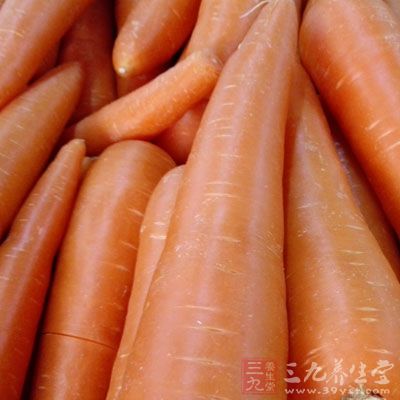 多食动物肝脏、胡萝卜，增加抗寒能力