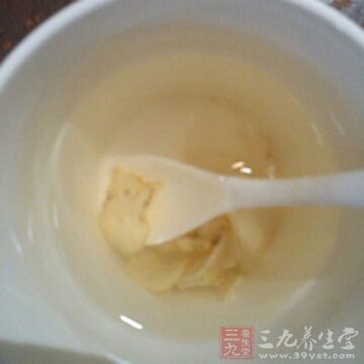 参麦茶：人参2克，麦冬6克，水煎代茶饮