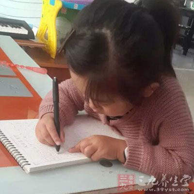 宝宝出牙期不适症状及其护理 宝宝出牙期不适症状及其护理