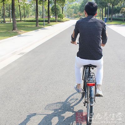 骑自行车运动有利于提高心肺耐力