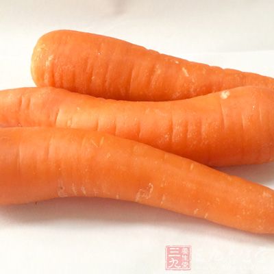 胡萝卜主要用来治疗皮肤病、哮喘、浮肿、神经过敏到等一些组织