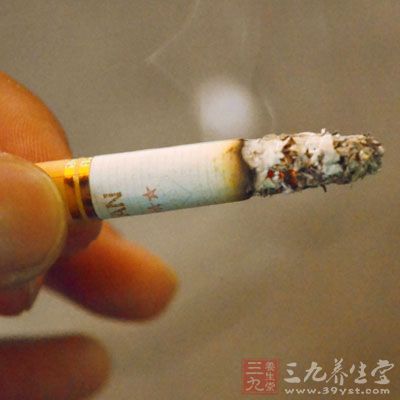 香煙中的有害物質(zhì)被血液吸收后，還會(huì)引發(fā)心血管疾病