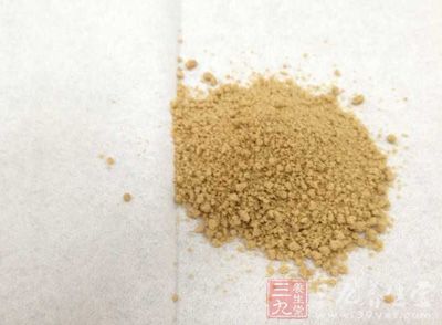 板蓝根10克 生石膏18克 竹叶3克 赤芍5克