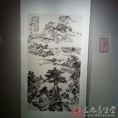 如果打算在客厅挂幅字画