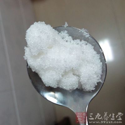 挞皮材料，黄油50克，白糖40克，奶粉10克，蛋液30克，盐1克，低筋面粉80克