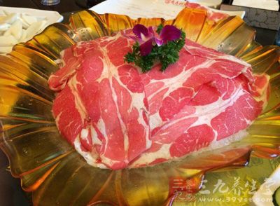 羊肉1000克，水发腐竹150克，水发木耳75克