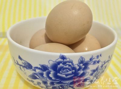 红糖水煮鸡蛋 自制红糖水煮鸡蛋功效强